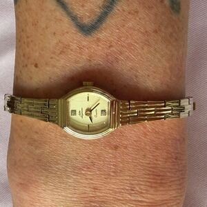 Vintage Jules Jurgensen Quartz Watch Gold Tone Ladies Bracelet Watch 510